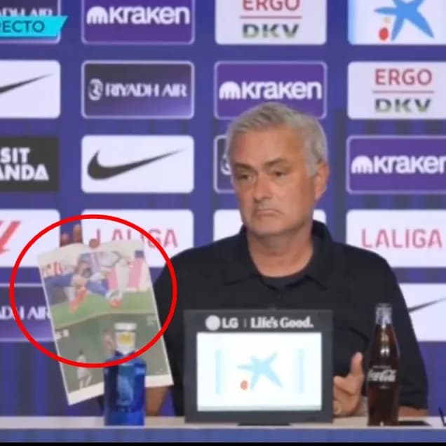 모리뉴, 재판 기록을 들고 기자회견 나서